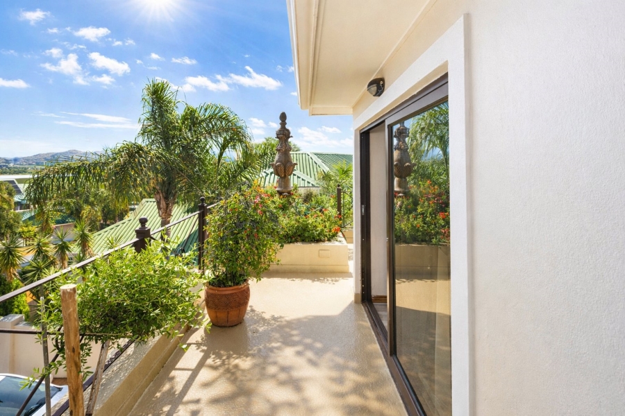 5 Bedroom Property for Sale in Caribbean Beach Club North West